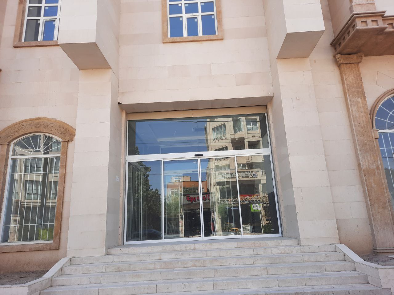 عکس 1 ملک 348