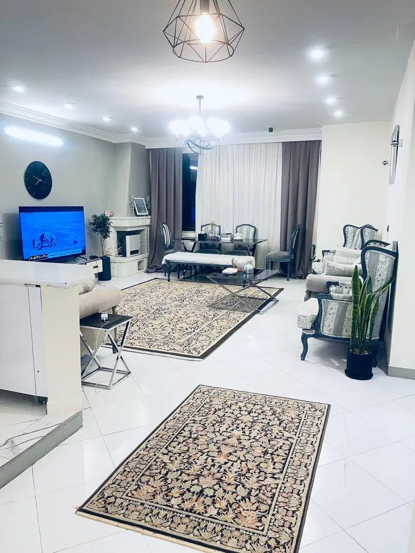 آپارتمان وکیل آباد