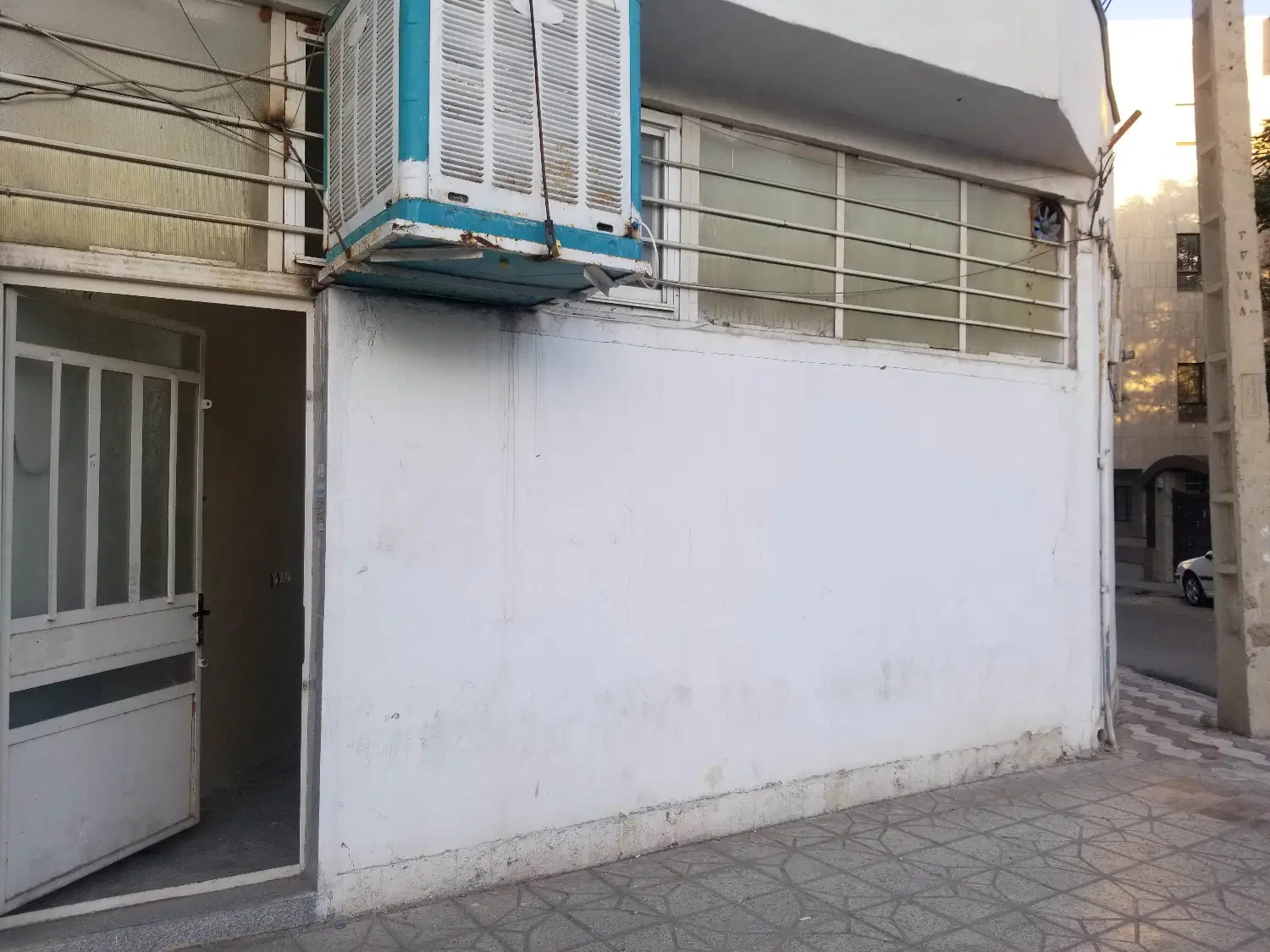 عکس 1 ملک 1065