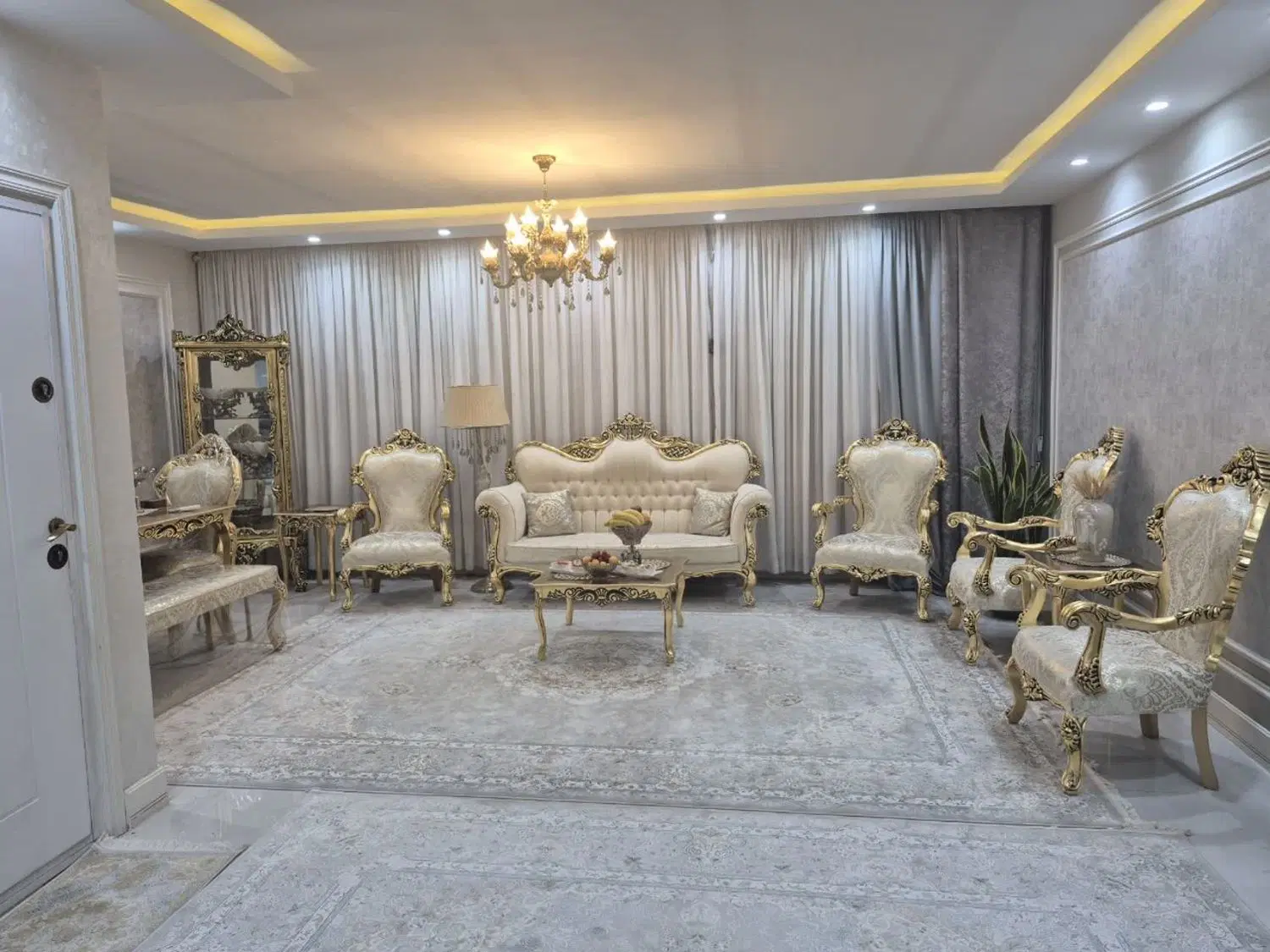 عکس 1 ملک 1290