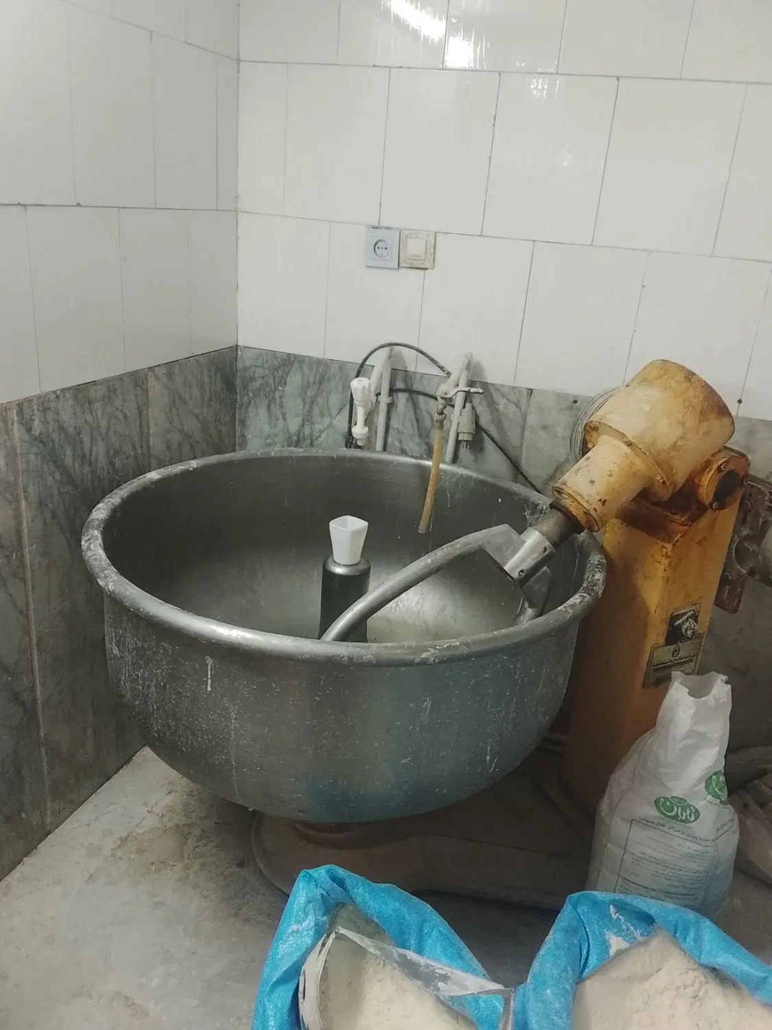 مغازه قاسم آباد (شهرک غرب)