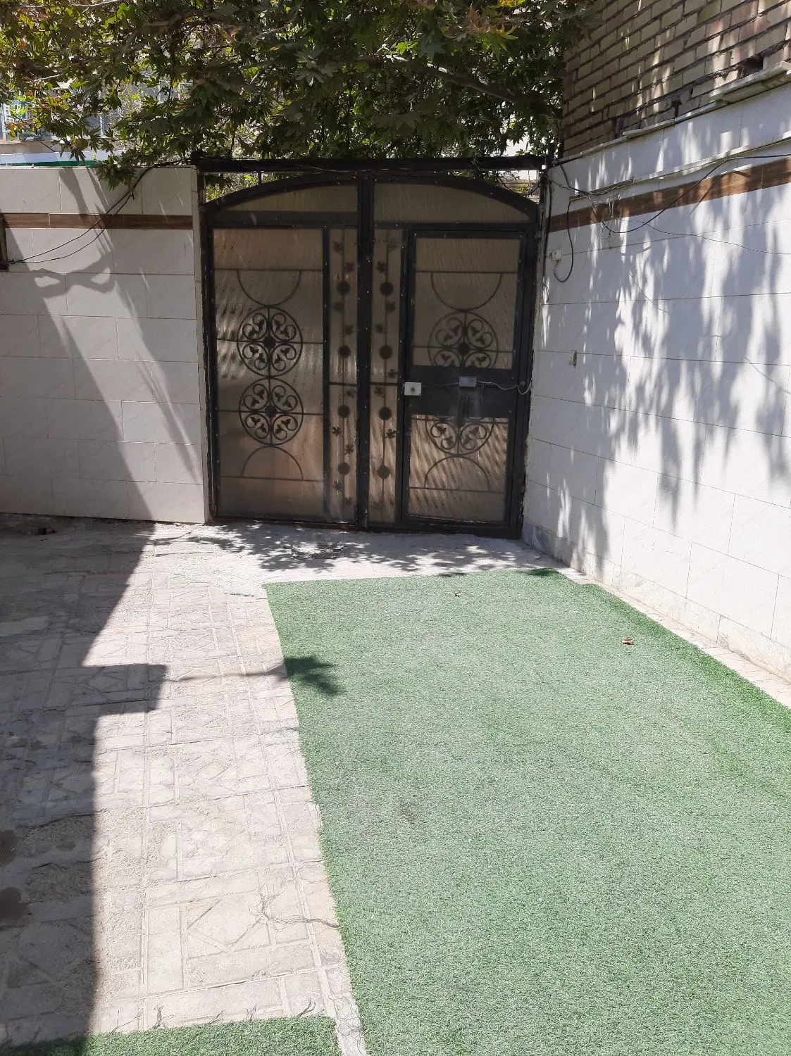عکس 1 ملک 1651