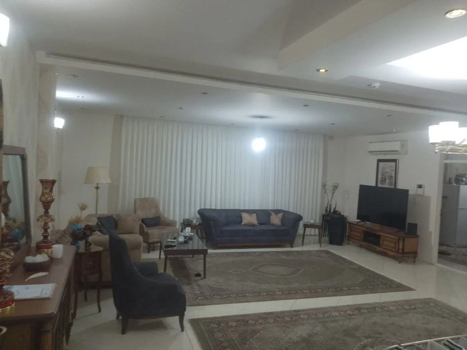 آپارتمان وکیل آباد