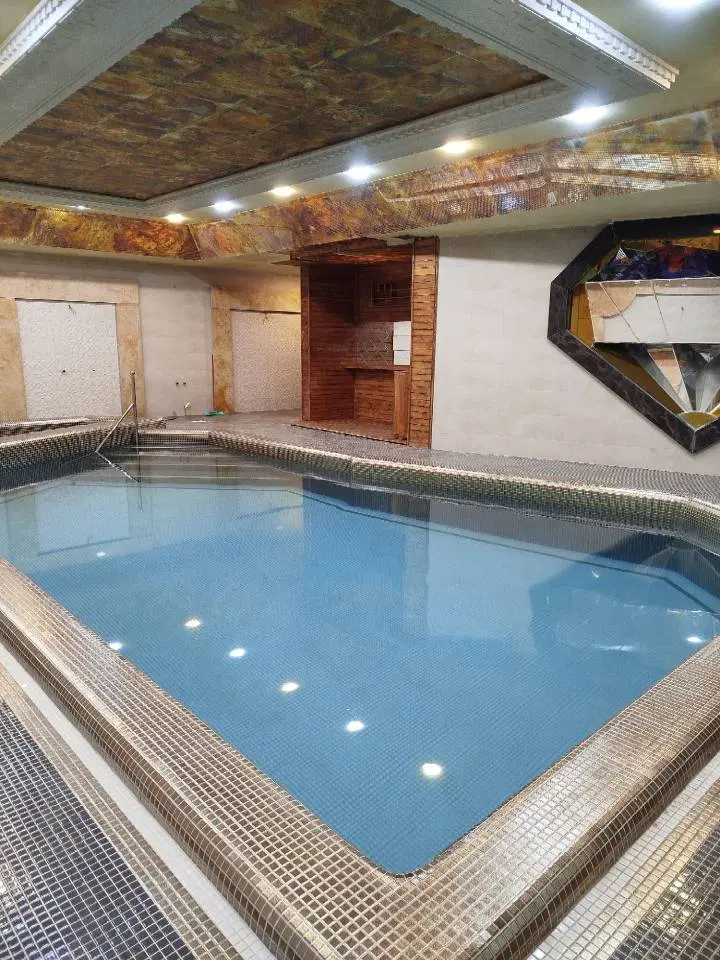 زمین وکیل آباد