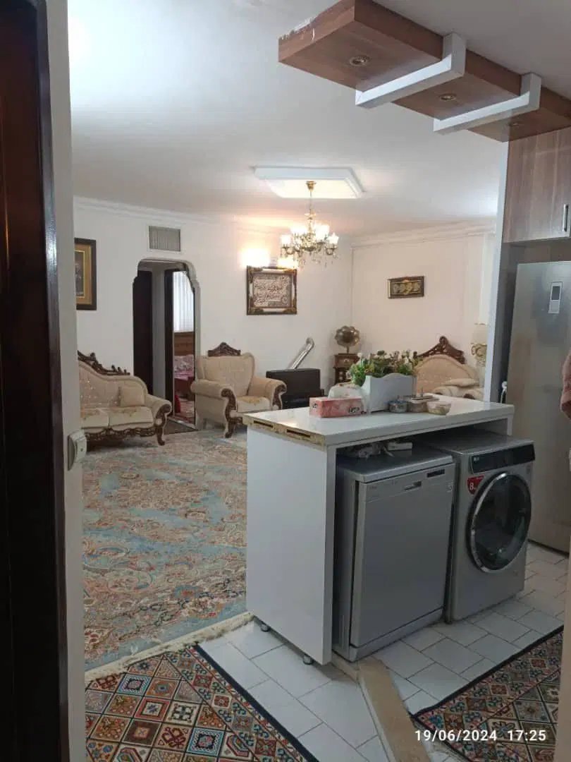 عکس 1 ملک 2205