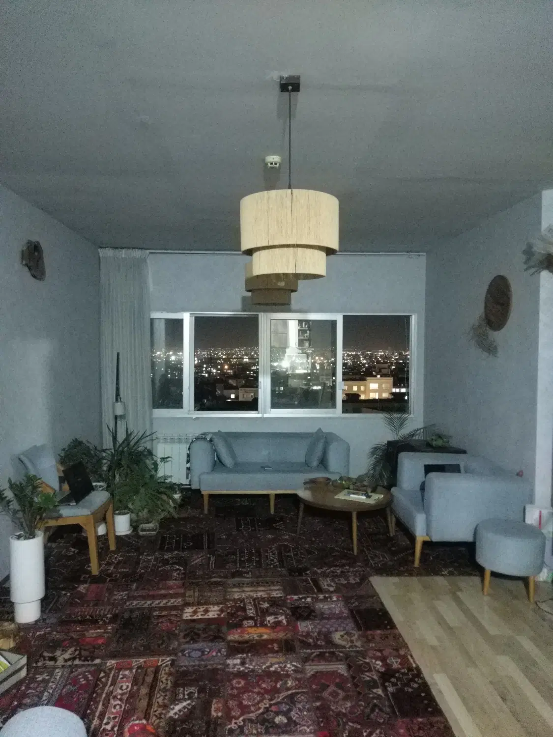 عکس 1 ملک 320