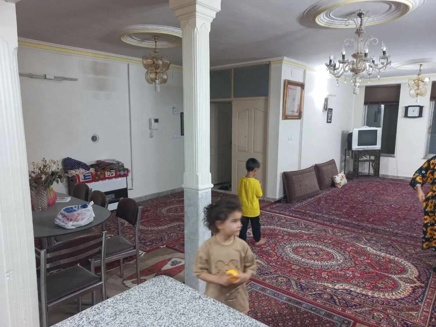 عکس 2 ملک 335