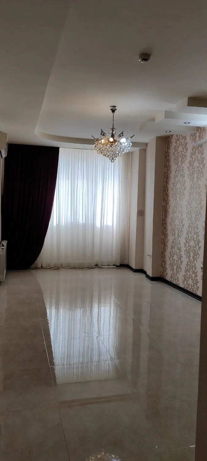 عکس 3 ملک 82