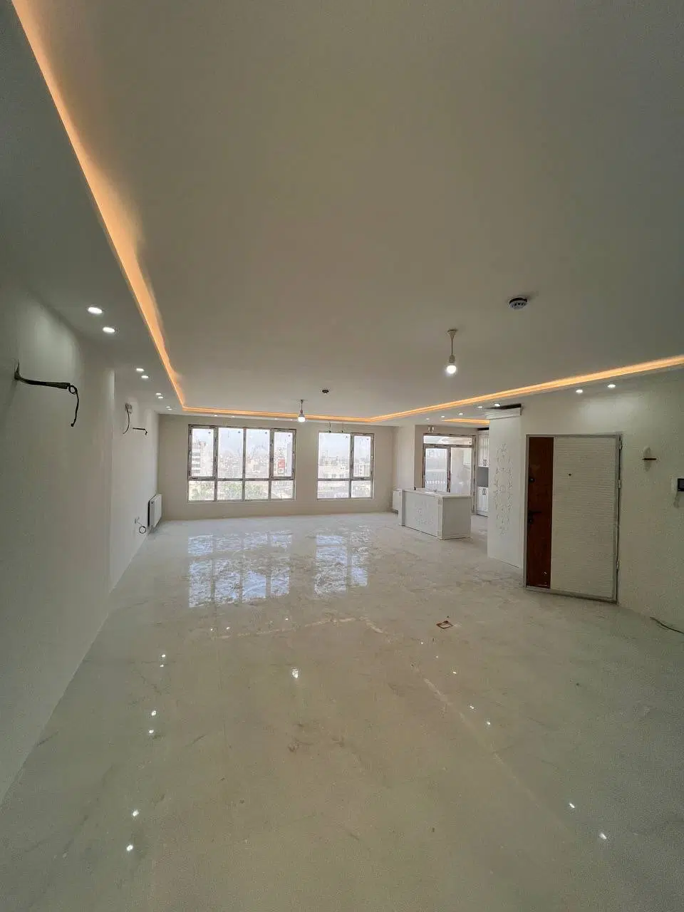 عکس 1 ملک 995